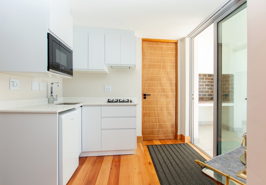 5 Bedroom Property for Sale in Paradise Beach Western Cape